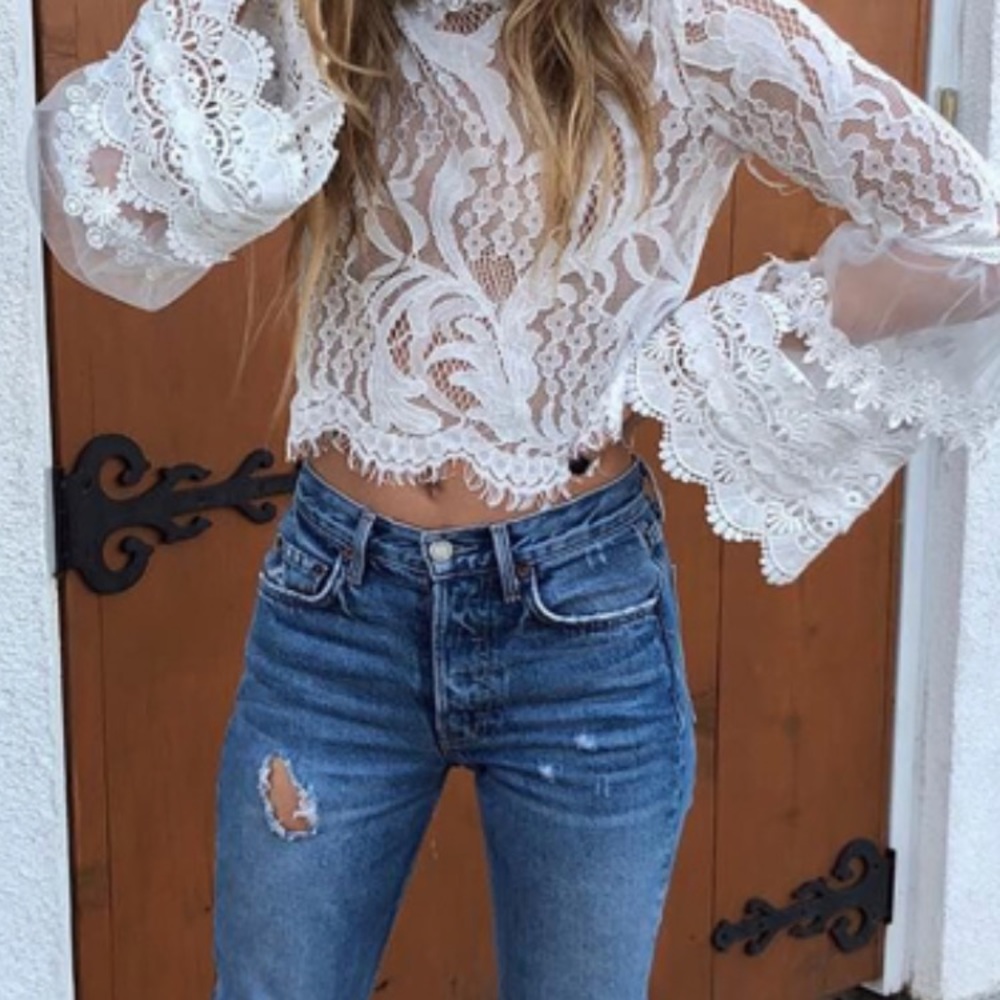MORE ARRIVING SOON ❤️ 5🌟RATED ❤️BREANNA Lace Top - Picture 4 of 8